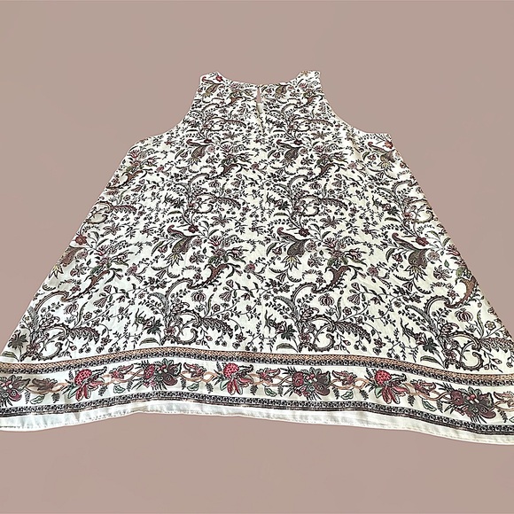 EUC! MAX STUDIO FLOWERED SLEEVELESS BLOUSE - Picture 4 of 11